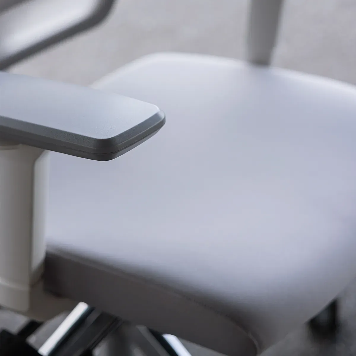 i-Rocks T03 Neo 人體工學辦工網椅 - 泡棉坐墊款 (紡紗白)(GC-T03NWH)(未包安裝費)