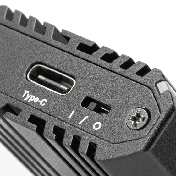 SilverStone 銀欣 MS13 USB-C 3.2 Gen2 10Gbps NVMe / SATA M.2 SSD RGB enclosure