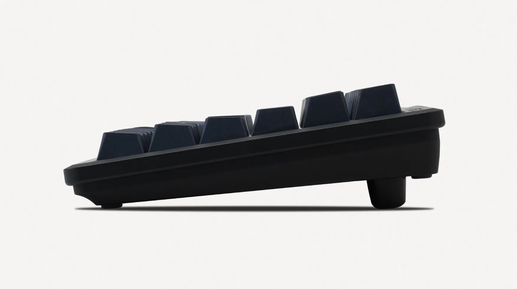 Mistel MD770 RGB BT 紅軸藍牙無線分體式機械鍵盤(Cherry MX)(KB-MD70BRD)